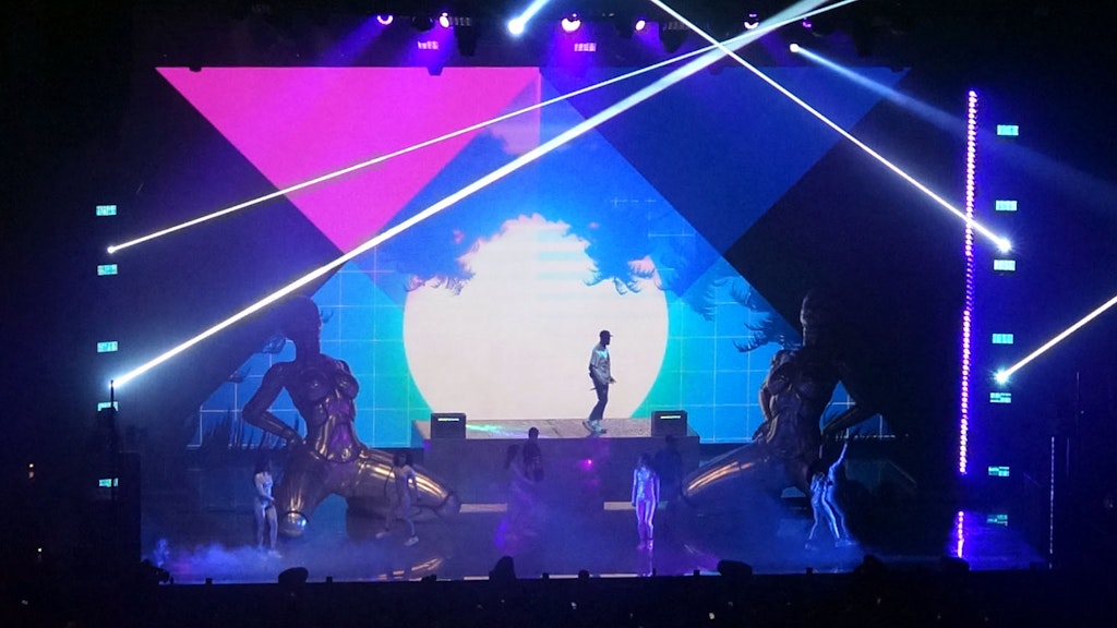 Tour production Chris Brown LED Video Projection servers and lighting